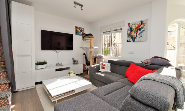 Resale - Townhouse - Villamartín