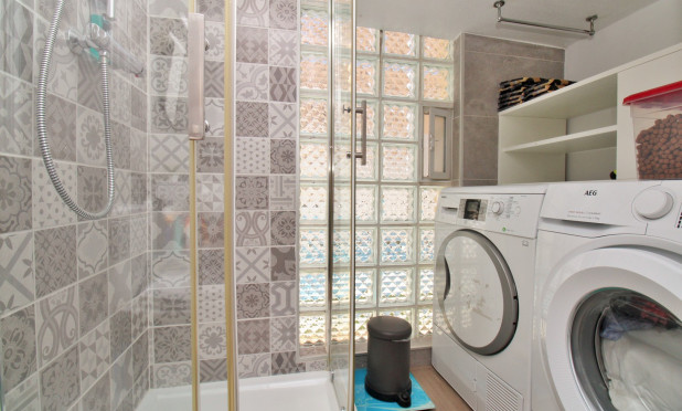 Resale - Townhouse - Villamartín