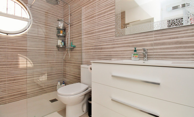 Resale - Townhouse - Villamartín