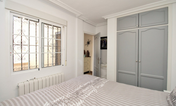 Resale - Townhouse - Villamartín