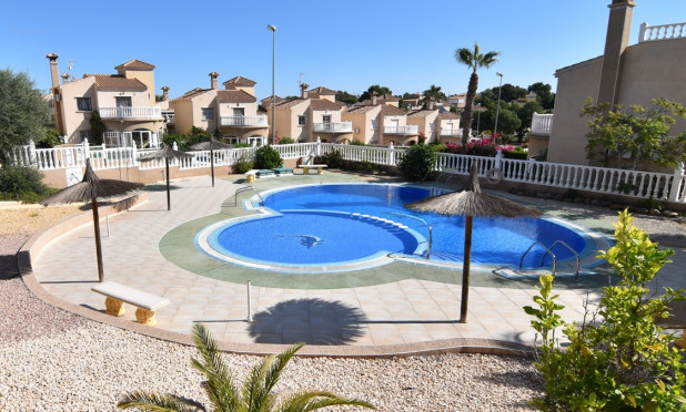 Resale - Townhouse - Villamartín