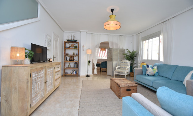 Resale - Townhouse - Ciudad Quesada - Doña pepa