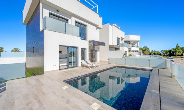 Resale - Villa - Los Alcazares - Serena Golf