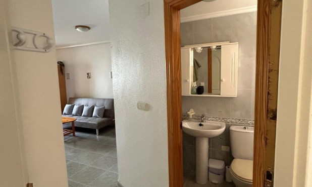 Resale - Apartment / flat - Torrevieja - Playa Los Locos