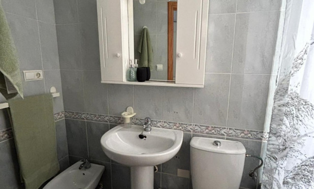 Resale - Apartment / flat - Torrevieja - Playa Los Locos