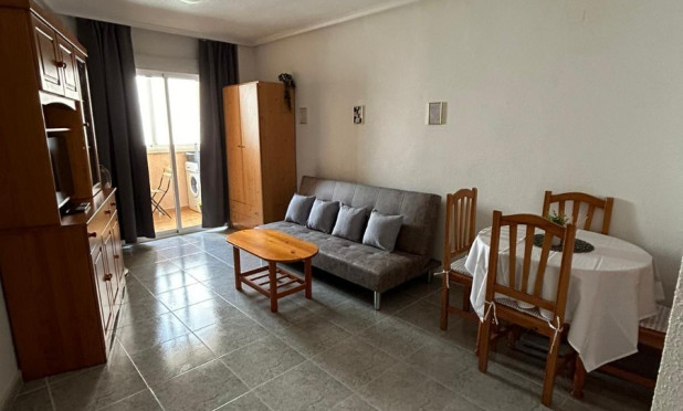 Resale - Apartment / flat - Torrevieja - Playa Los Locos