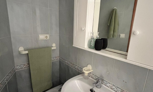 Resale - Apartment / flat - Torrevieja - Playa Los Locos