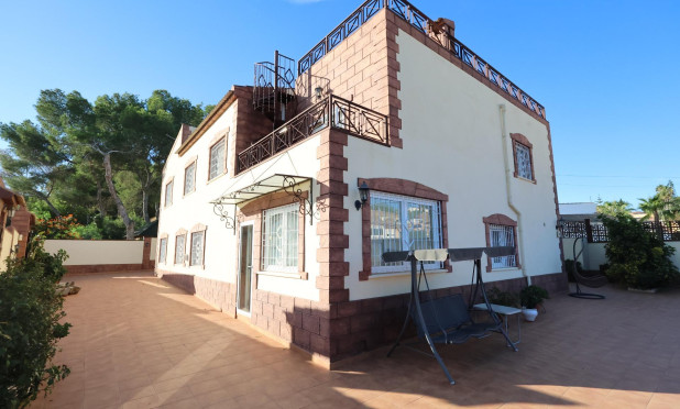 Resale - Villa - Torrevieja - Los Balcones