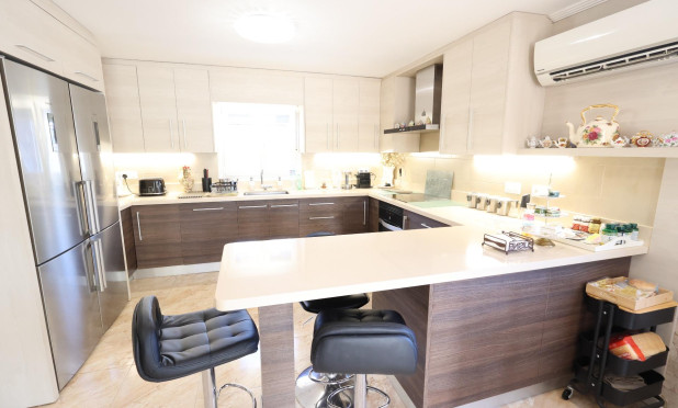 Resale - Villa - Torrevieja - Los Balcones