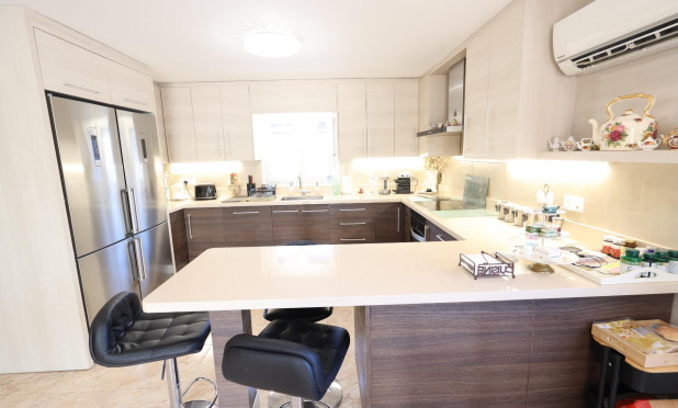 Resale - Villa - Torrevieja - Los Balcones