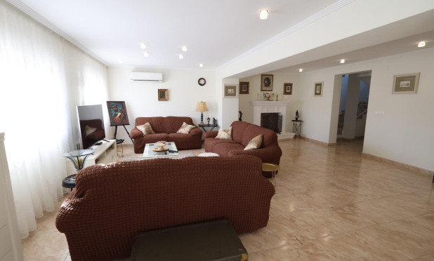 Resale - Villa - Torrevieja - Los Balcones