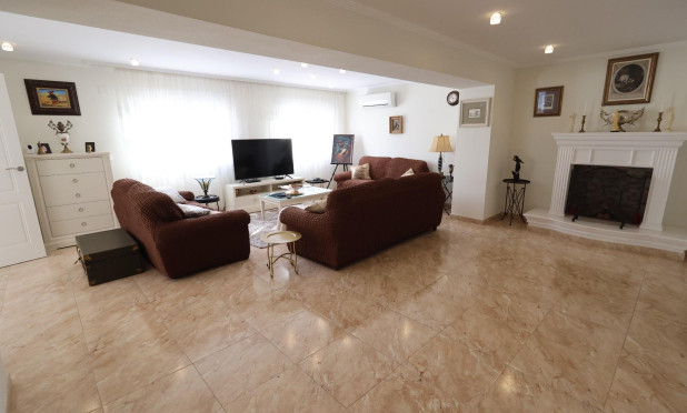 Resale - Villa - Torrevieja - Los Balcones