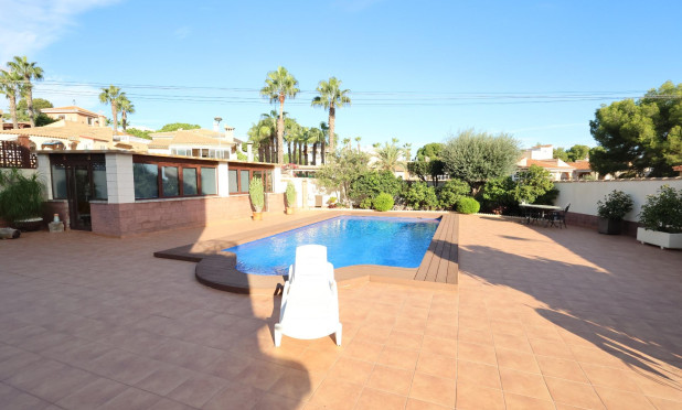Resale - Villa - Torrevieja - Los Balcones