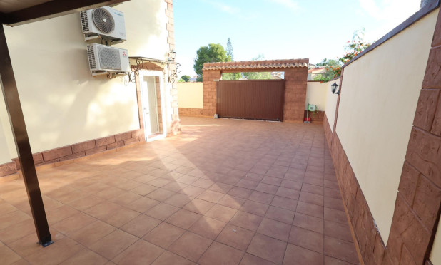 Resale - Villa - Torrevieja - Los Balcones