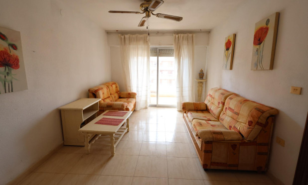 Resale - Apartment / flat - Torrevieja - Punta Prima