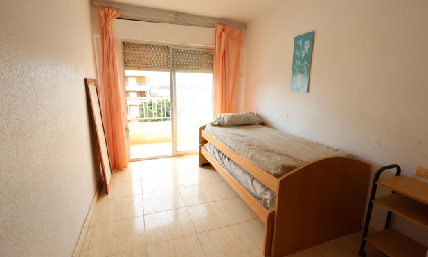 Resale - Apartment / flat - Torrevieja - Punta Prima