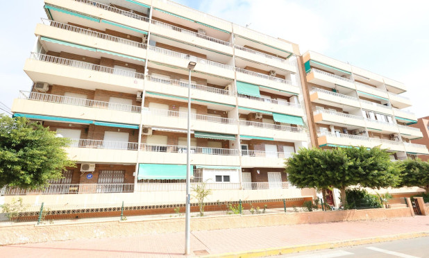 Resale - Apartment / flat - Torrevieja - Punta Prima