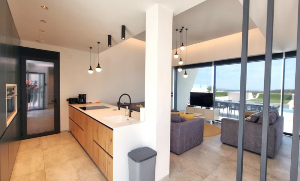 Resale - Villa - Rojales