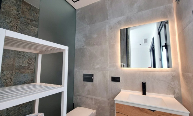 Resale - Villa - Rojales