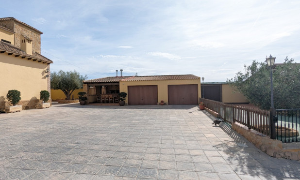 Resale - Villa - Bigastro