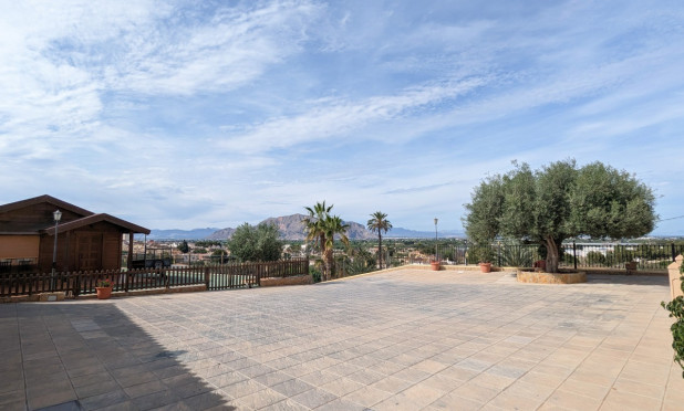 Resale - Villa - Bigastro