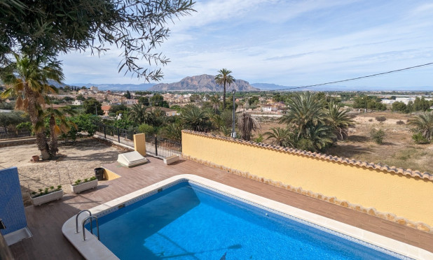 Resale - Villa - Bigastro