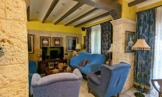 Resale - Villa - Bigastro