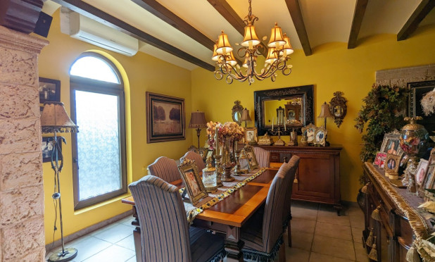 Resale - Villa - Bigastro