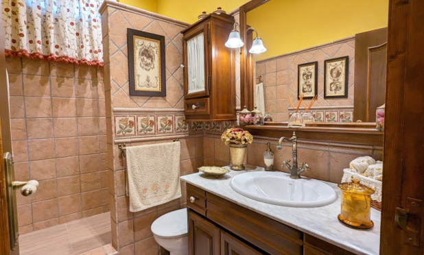 Resale - Villa - Bigastro