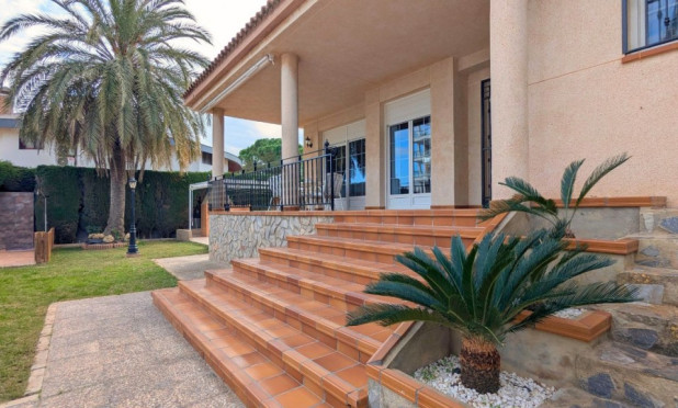 Wiederverkauf - Villa - Mil Palmeras