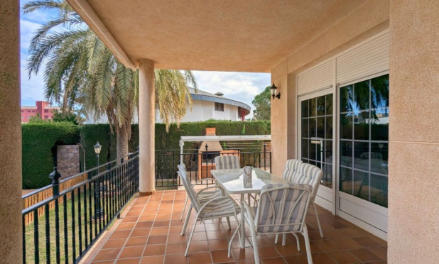 Wiederverkauf - Villa - Mil Palmeras