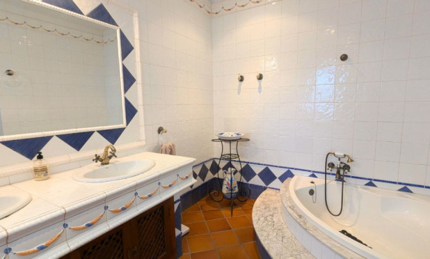 Wiederverkauf - Villa - Mil Palmeras