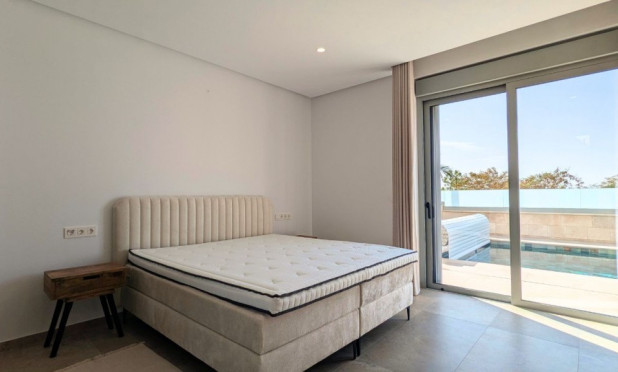 Odsprzedaż - Villa - Benijofar