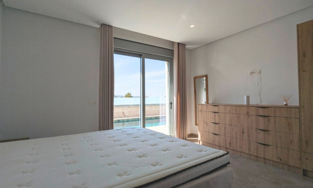 Odsprzedaż - Villa - Benijofar