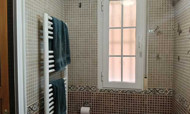 Resale - Villa - Los Montesinos - La Herrada