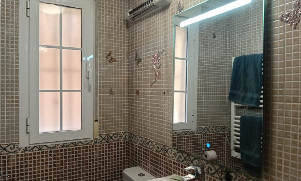 Resale - Villa - Los Montesinos - La Herrada