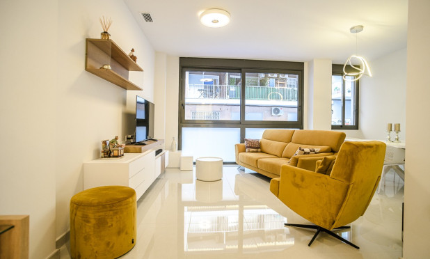 Odsprzedaż - Mieszkanie w bloku - Torrevieja - torrevieja