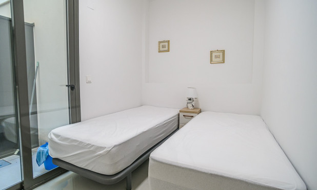 Odsprzedaż - Mieszkanie w bloku - Torrevieja - torrevieja