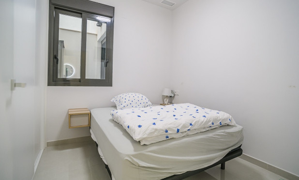 Odsprzedaż - Mieszkanie w bloku - Torrevieja - torrevieja