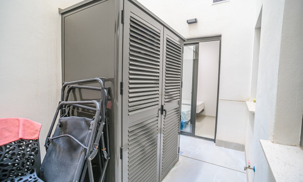 Odsprzedaż - Mieszkanie w bloku - Torrevieja - torrevieja