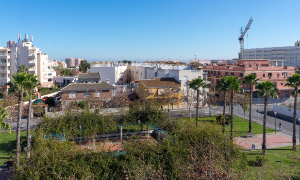 Resale - Apartment / flat - Torrevieja - torrevieja
