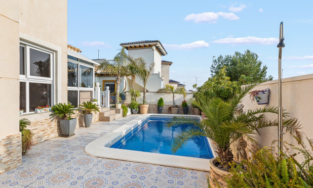 Resale - Villa - Orihuela Costa - Playa Flamenca
