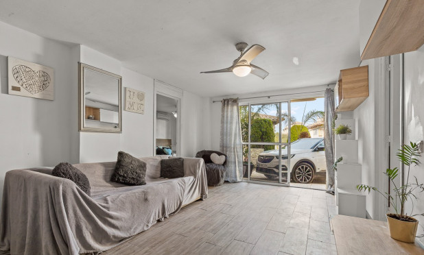 Resale - Villa - Orihuela Costa - Playa Flamenca