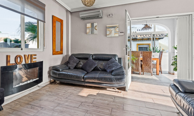 Resale - Villa - Orihuela Costa - Playa Flamenca