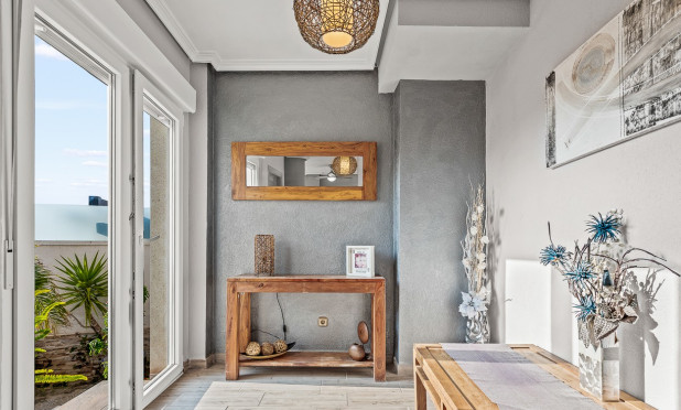 Resale - Villa - Orihuela Costa - Playa Flamenca