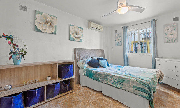 Resale - Villa - Orihuela Costa - Playa Flamenca