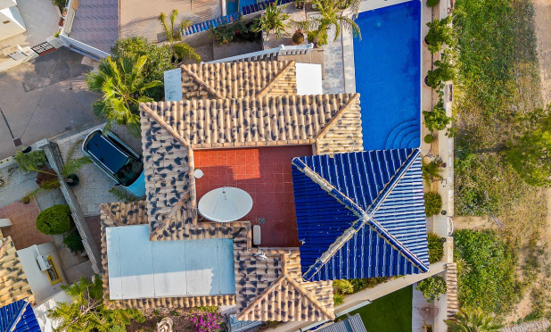 Resale - Villa - Orihuela Costa - Playa Flamenca