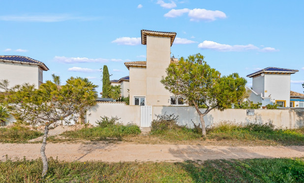 Resale - Villa - Orihuela Costa - Playa Flamenca