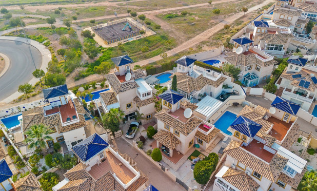 Resale - Villa - Orihuela Costa - Playa Flamenca