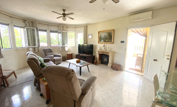 Odsprzedaż - Villa - Ciudad Quesada